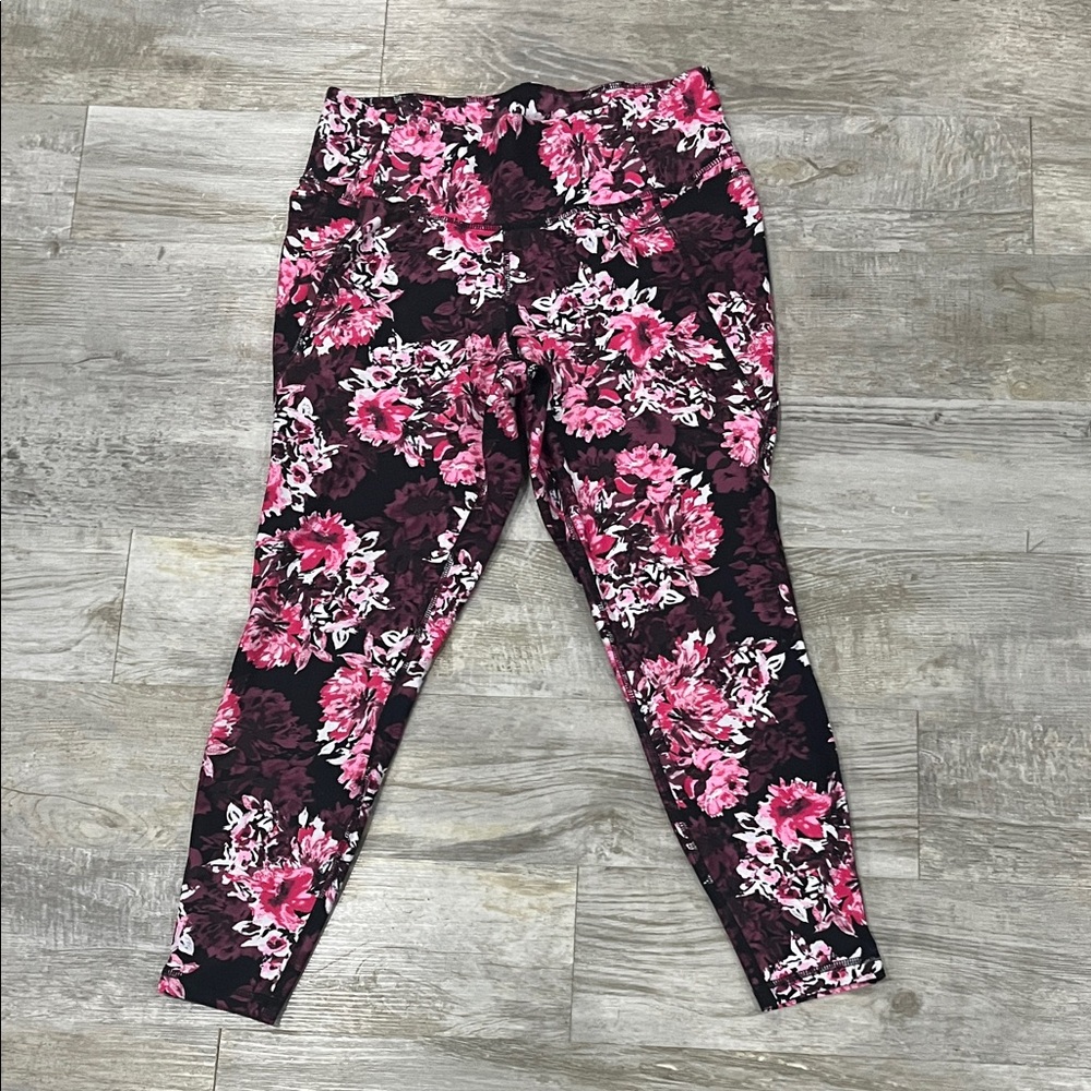 LIVI lane Bryant leggings tummy control power 14/16 Floral‎ Pink and Black